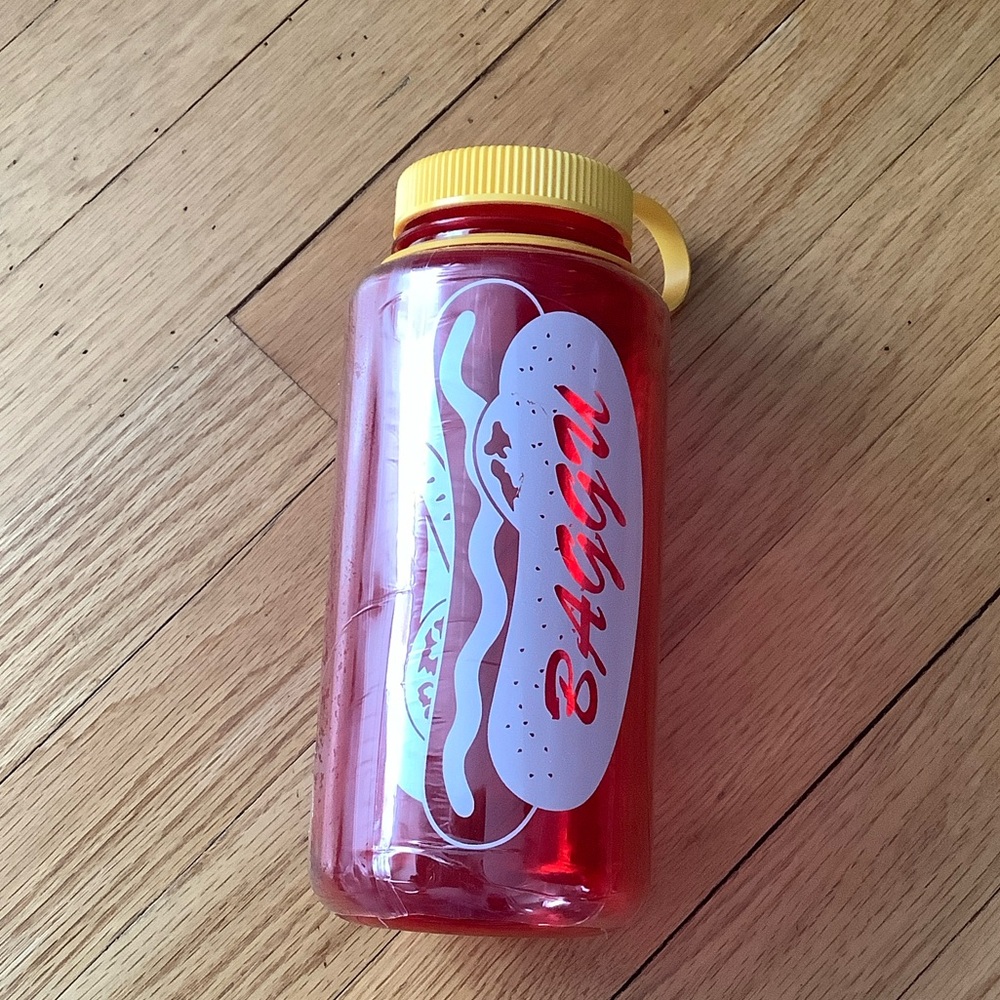 BAGGU CHICAGO RARE NEW NALGENE Red Water Bottle with Yellow Lid